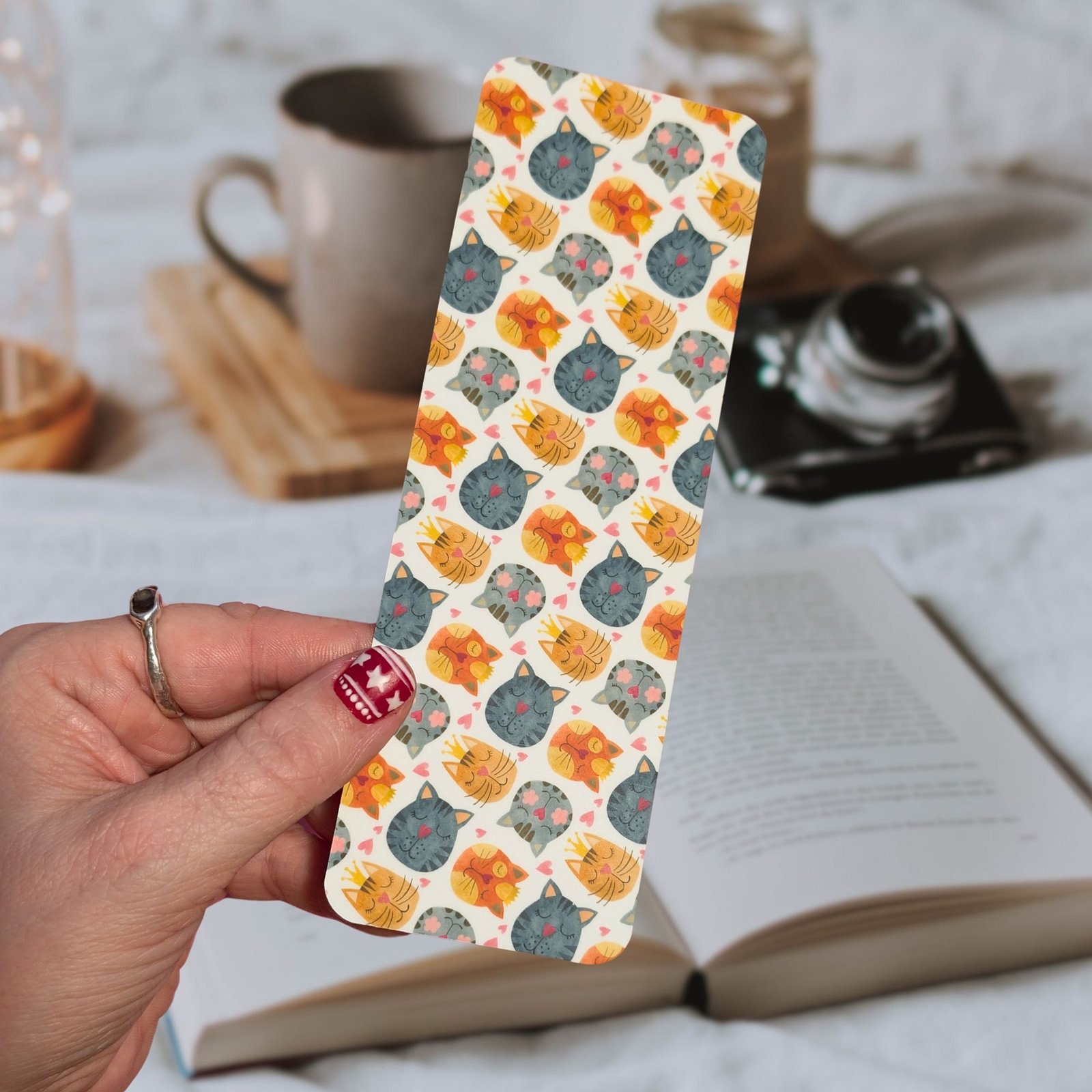 Bookmark #103: Crowned Cats