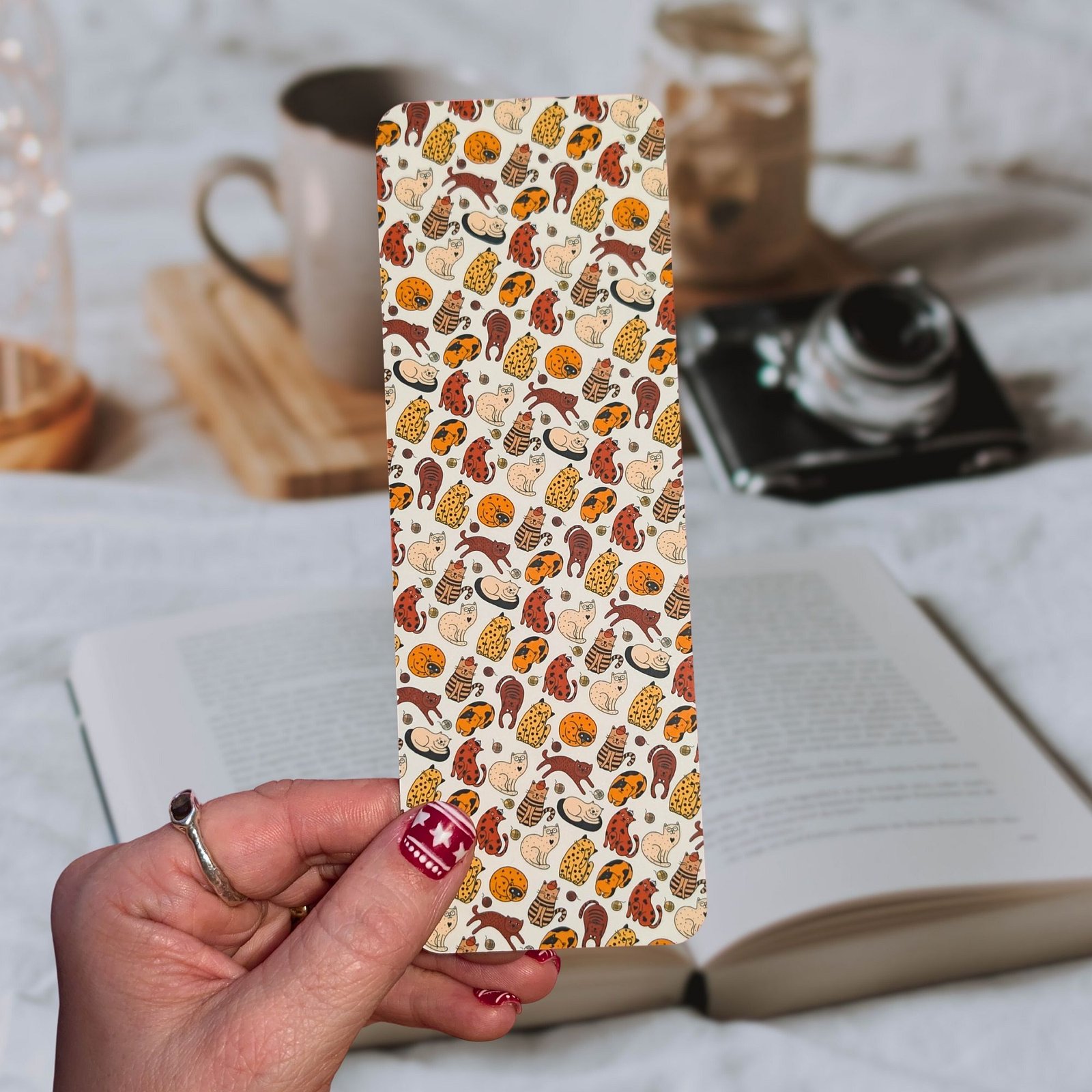 Bookmark #101: Cats in Warm Tones